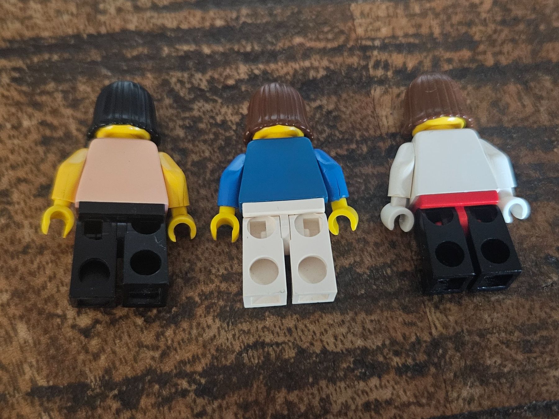 Lego Kit di costruzioni: lego lot de 3 figurines – Usato da Confignon venduto da Ecrofigs 1