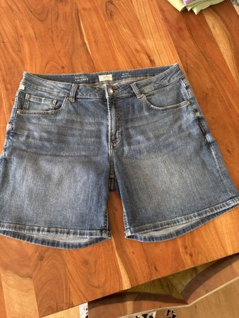 Jeans Shorts Denimblau Sommer perfekt