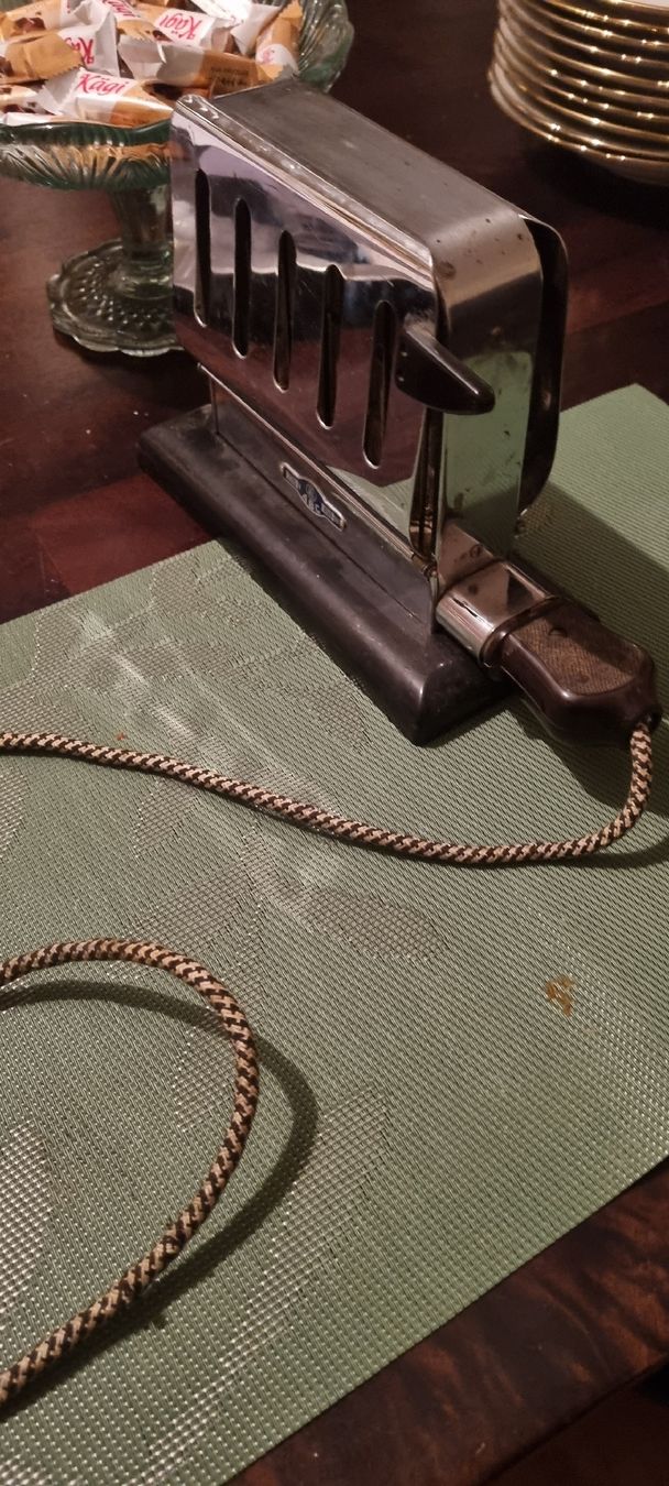 Elettrodomestici da cucina: 1950er ABC Original Toaster VINTAGE Germany – Difettoso da Basel venduto da Jcva 1