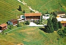 VALBELLA GR Flugaufnahme Feienheim des Bezirkes Hinwil