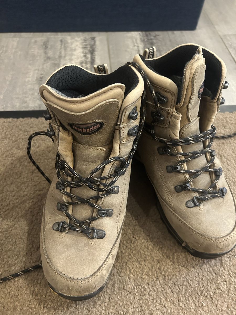 Damenschuhe: Bergschuhe Gr. 37 – Gebraucht aus Roveredo GR von Keks78