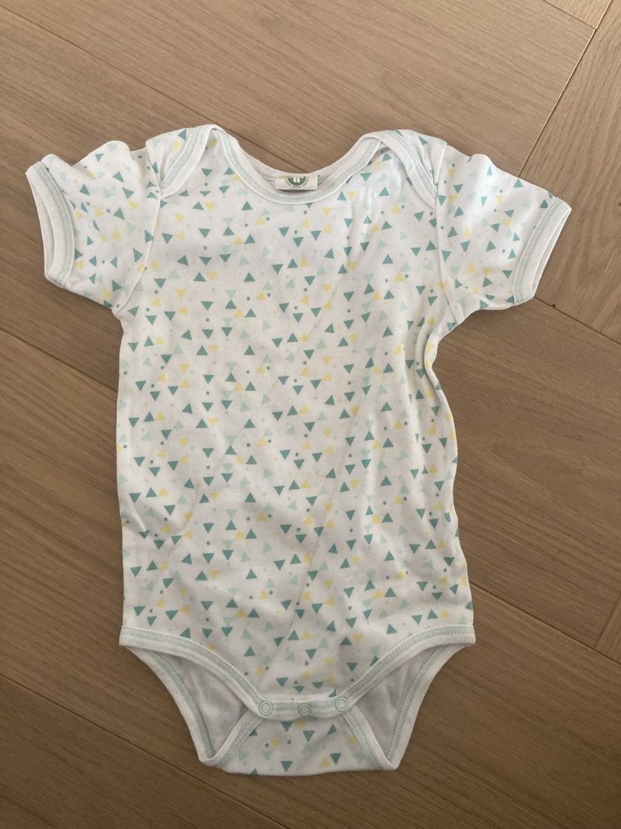 Alana Hemden, Tops & T-Shirts: Body alana 74/80 – Gebraucht aus Wil SG von Chrissy07