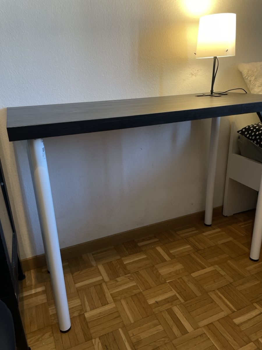 Tische: Moderner schwarzer Tisch – Neu (gemäss Beschreibung) aus Zürich von aym_ls25 2