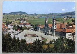 Einsiedeln, Kloster mit Klosterplatz und Sihlsee
