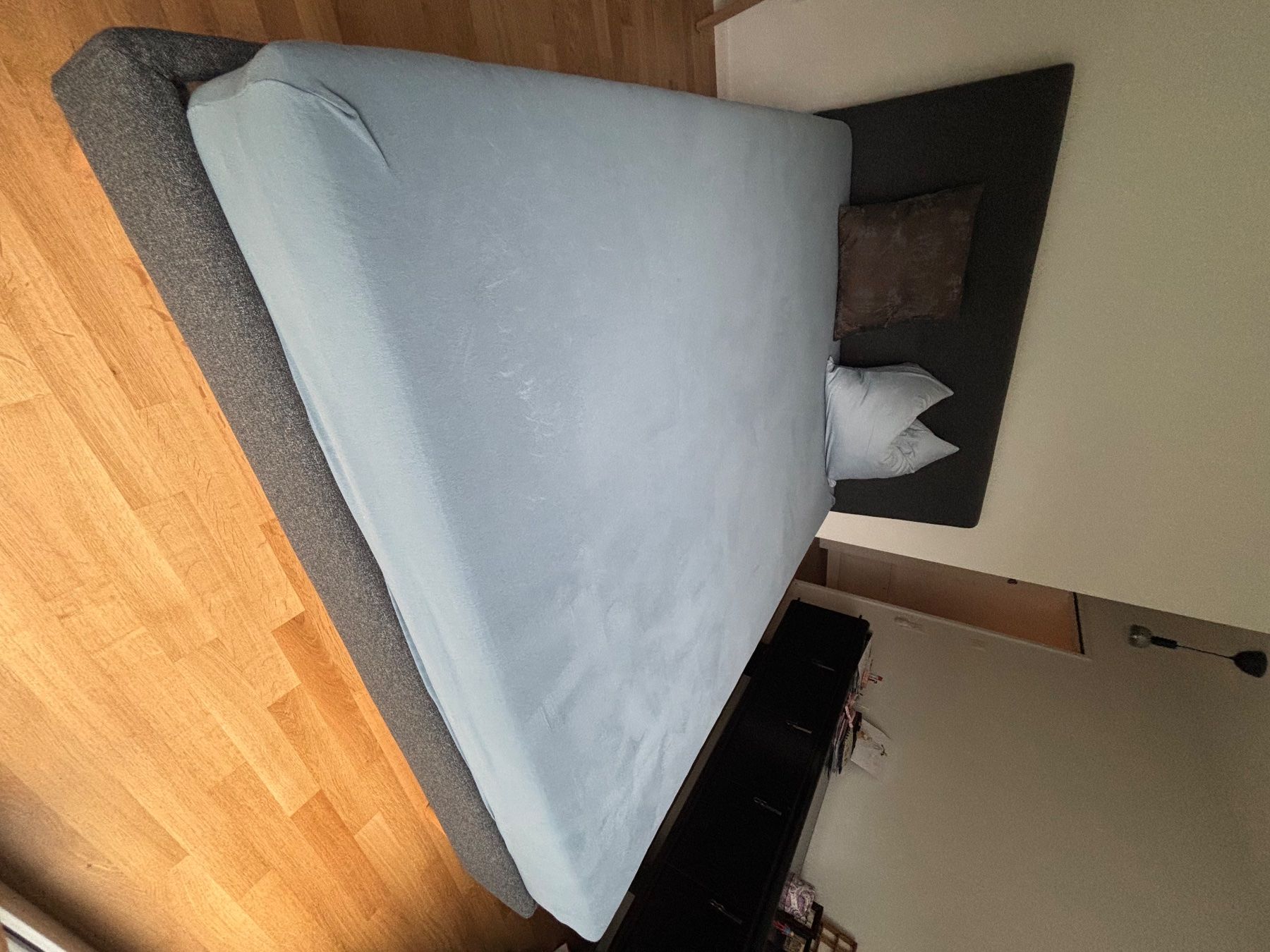 Ikea Letti: Ikea Doppelbett neuwertig – Usato da Rütihof venduto da Fru82 2