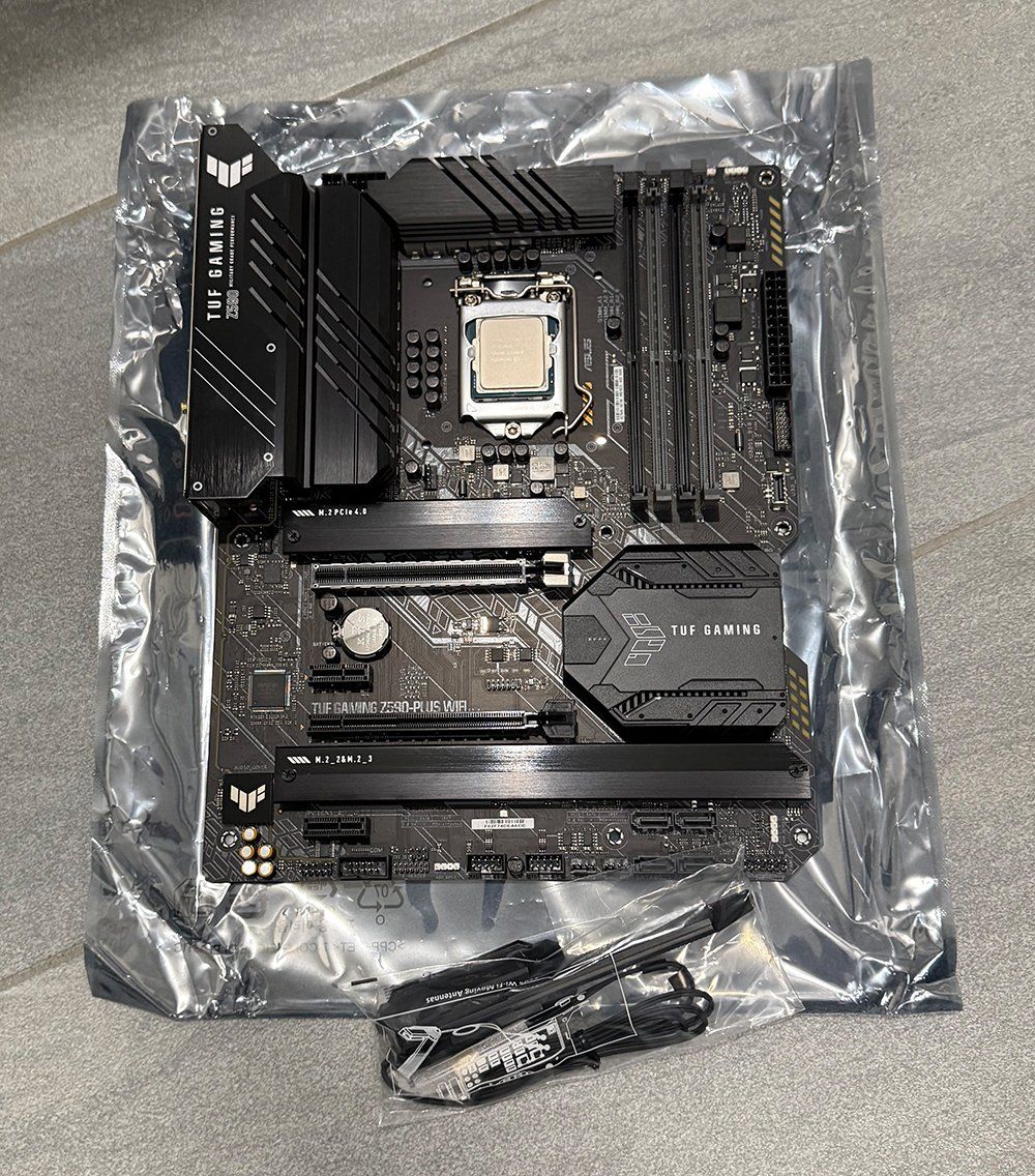 Asus Schede madri: SET Intel i7 11700F / TUF Z590-Plus Wifi – Usato da Buchrain venduto da NZXQROP
