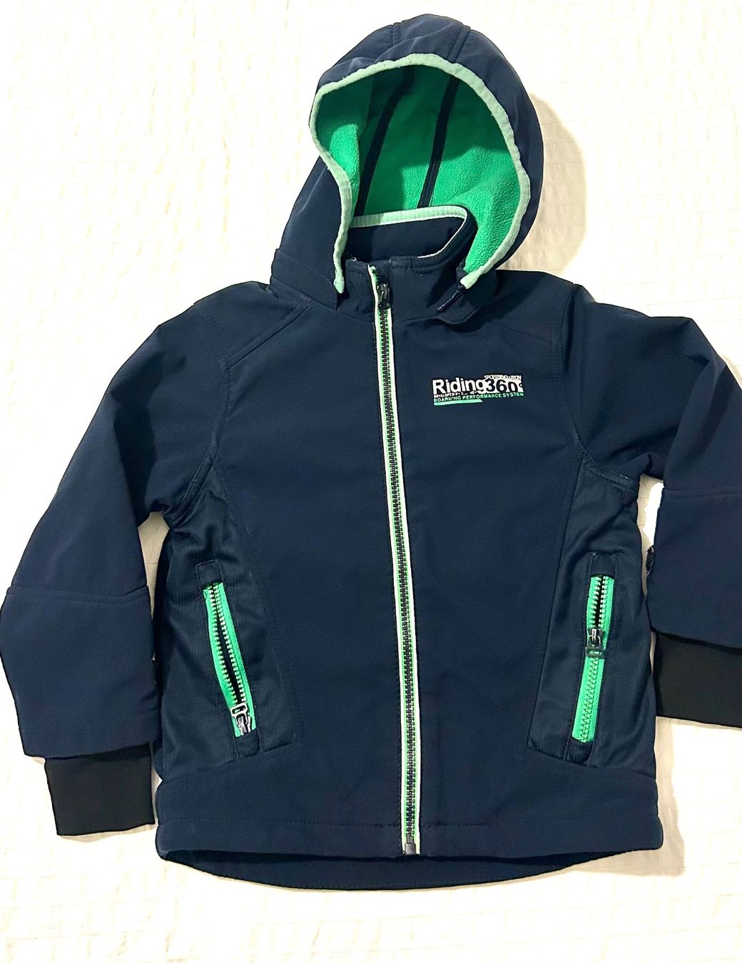 Vestes & Manteaux: Oliver Softshell Jacket Size 110 – D'occasion à Egg b. Zürich par egg2665
