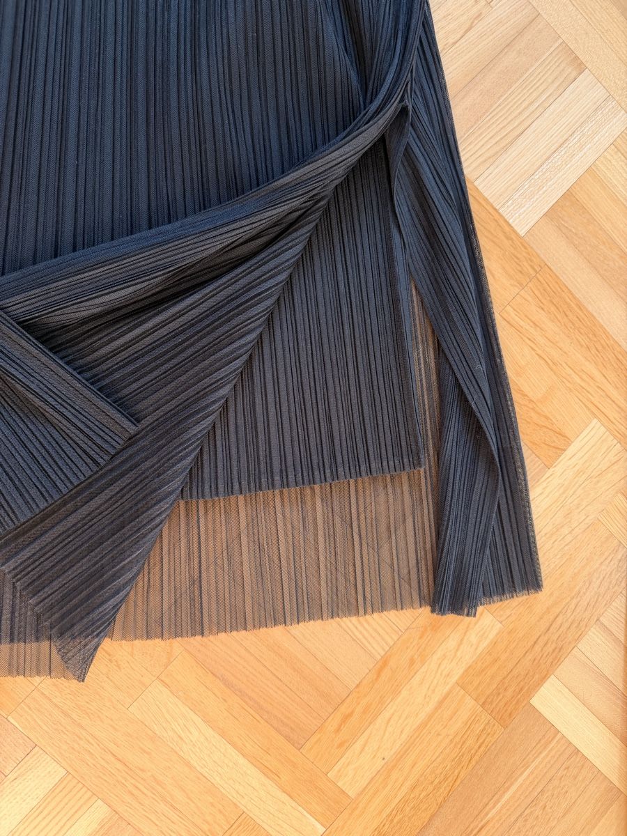 Issey Miyake Gonne: Issey Miyake Rock schwarz – Nuovo (secondo la descrizione) da Zumikon venduto da timmy15 2