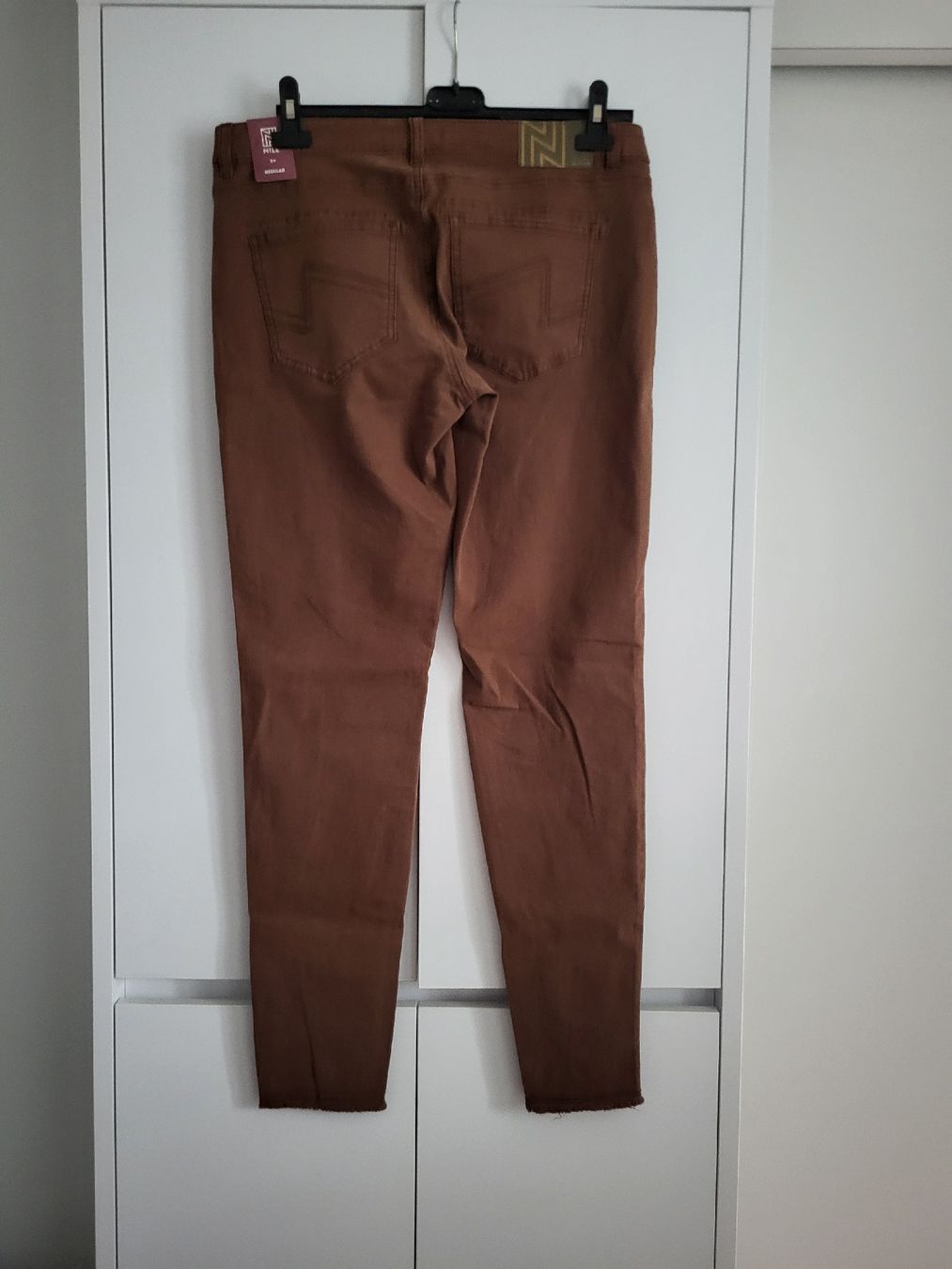 Nile Jeans: Neu Nile Jeans, Gr S+ – Nuovo (secondo la descrizione) da Suhr venduto da lul_87gh 1