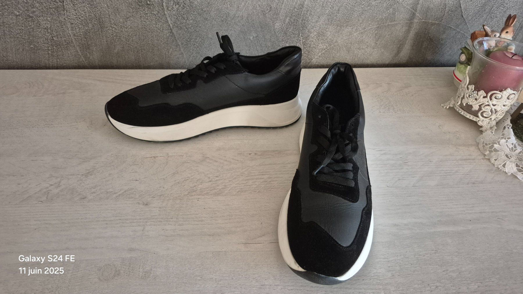 Damenschuhe: Sneakers en cuir noir , pointure 41 – Gebraucht aus Reconvilier von something4you 5