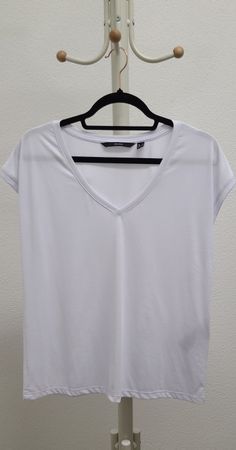 2 weisse T-Shirts mit V-Ausschnitt, Grösse S