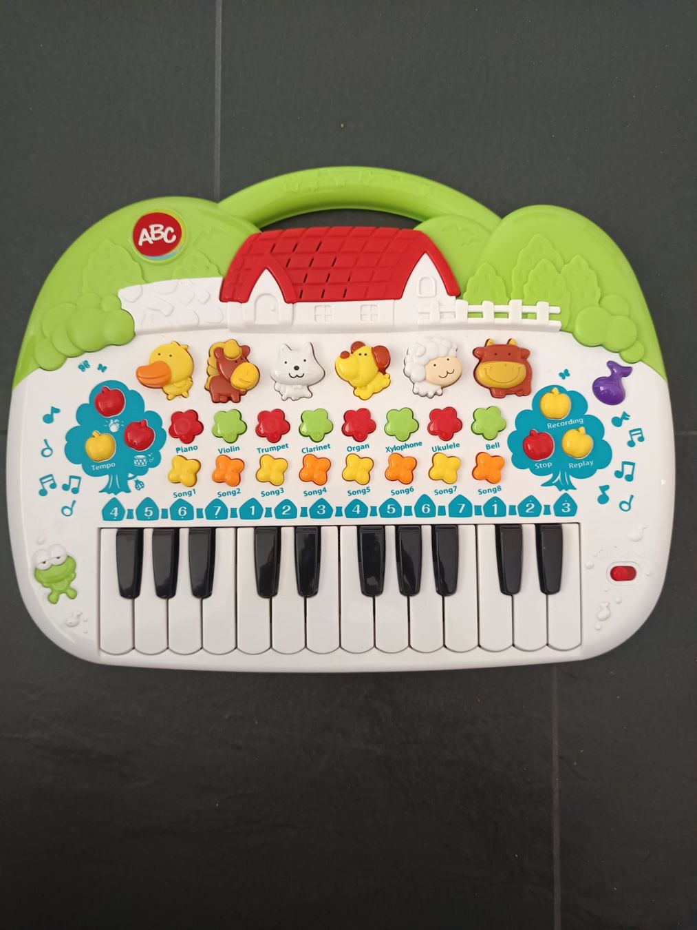 Jouets: Kinderkeyboard – D'occasion à Rüthi (Rheintal) par Balty