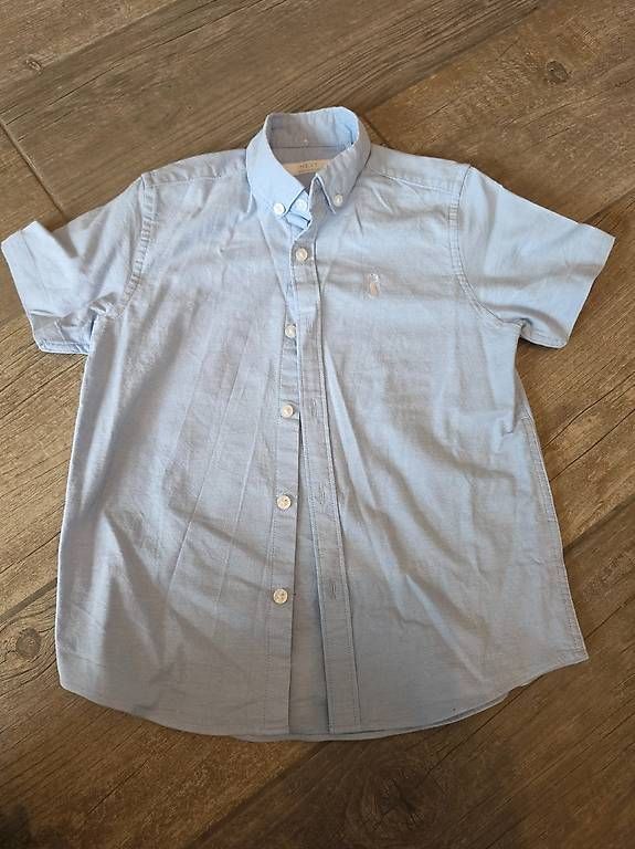 Camicie, T-shirt & Polo: 2x Kurzarm-Hemd (ca. Gr.116) – Usato da Niederweningen venduto da Reto_81 2