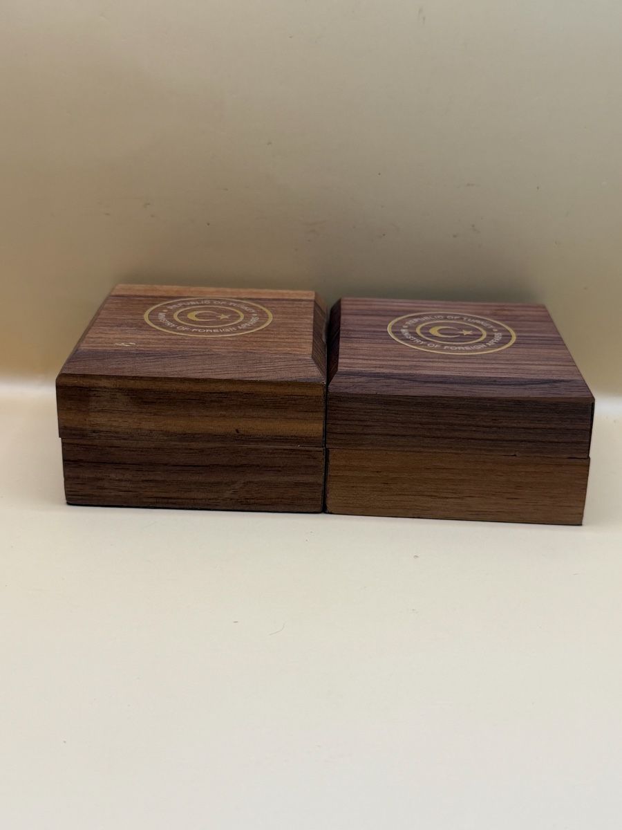 Gemelli: 2x Turkish Diplomatic Cufflinks w/ MFA Presentation Boxes – Usato da Genève venduto da sho_67qj 3