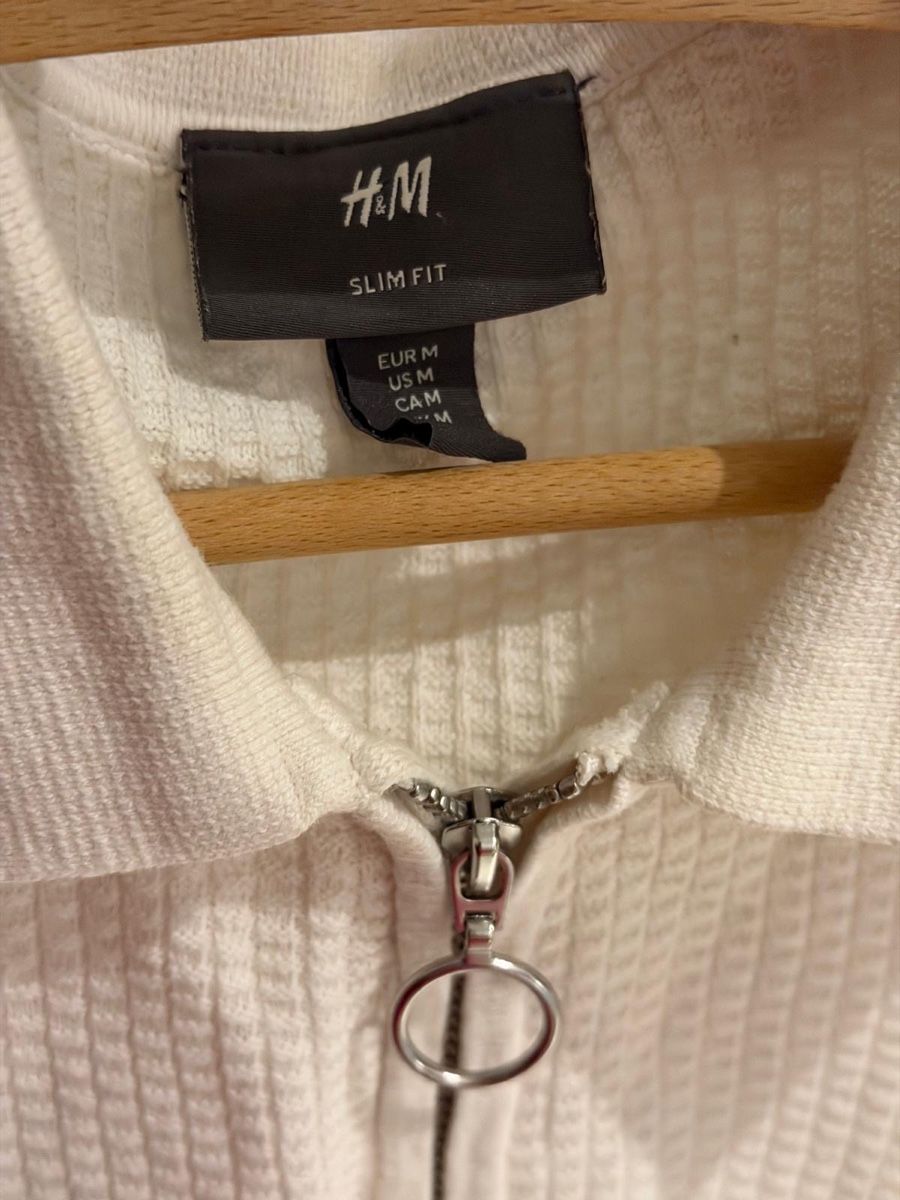 H&M Magliette Polo: Poloshirt – Nuovo e nell'imballaggio originale da Tennwil venduto da Zaylaaa 3