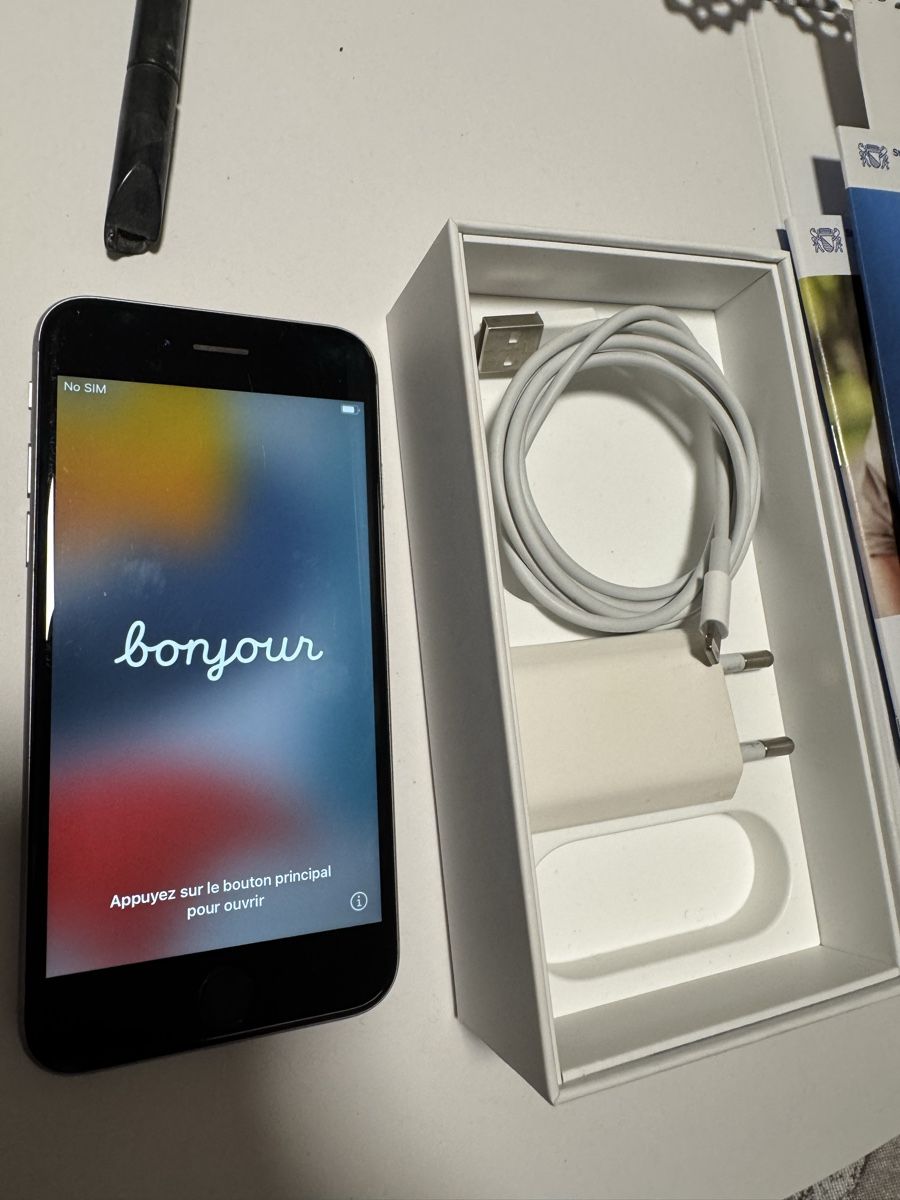 Apple Telefoni cellulari / Smartphones: iPhone 6s 16GB Space Gray mit Box – Usato da St. Margarethen TG venduto da Apple_Lovers