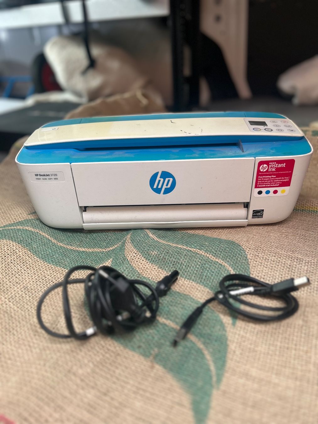 Hewlett Packard Stampanti: HP Farbdrucker (Deskjet 3720) – Usato da Kemptthal venduto da Barrel_19
