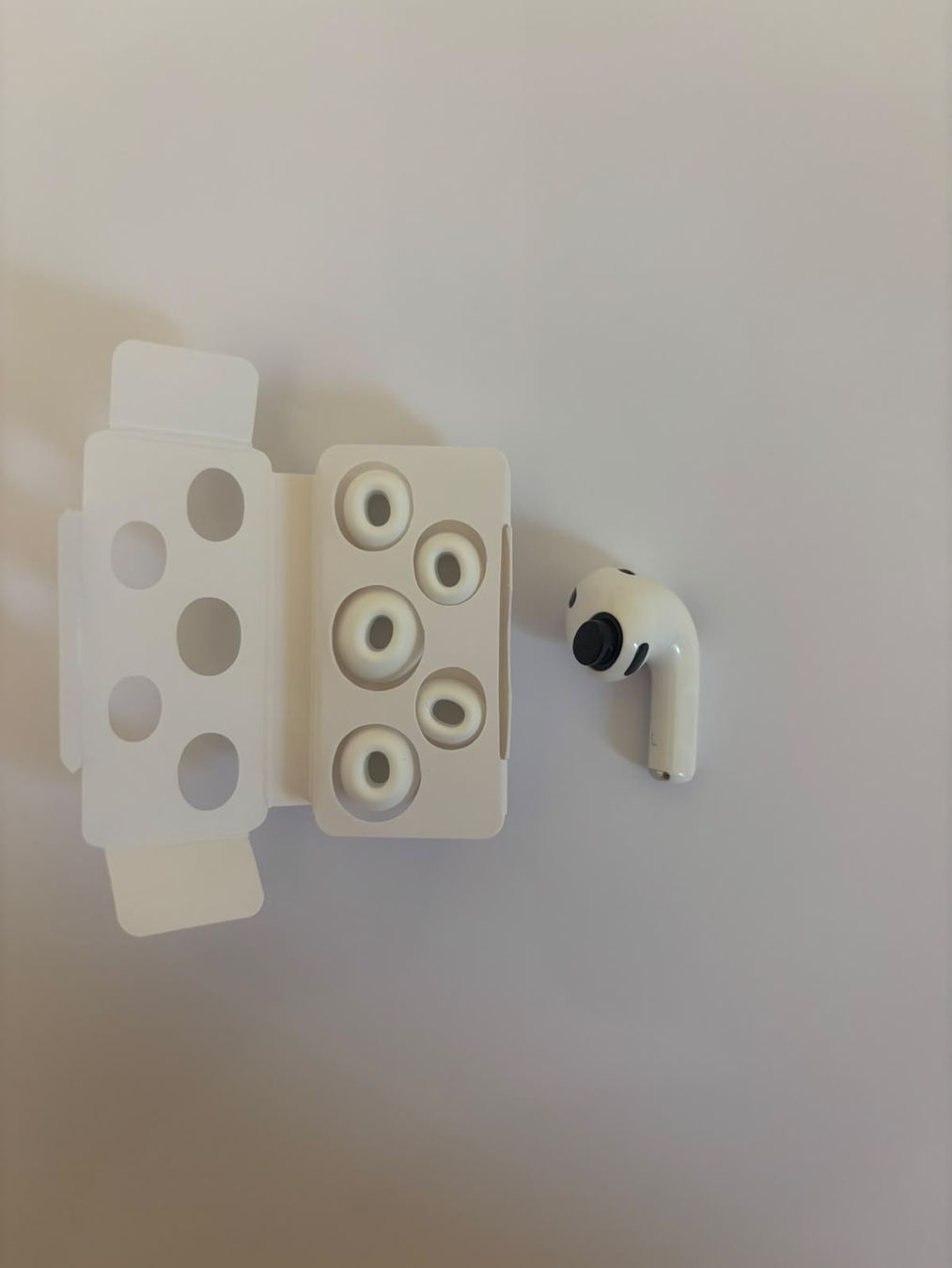 Apple Cuffie: Airpod Pro 3, links, unbenutzt – Nuovo (secondo la descrizione) da Laufenburg venduto da Tris10 1