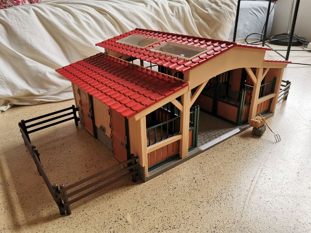  Schleich Farm World Pferdestall 