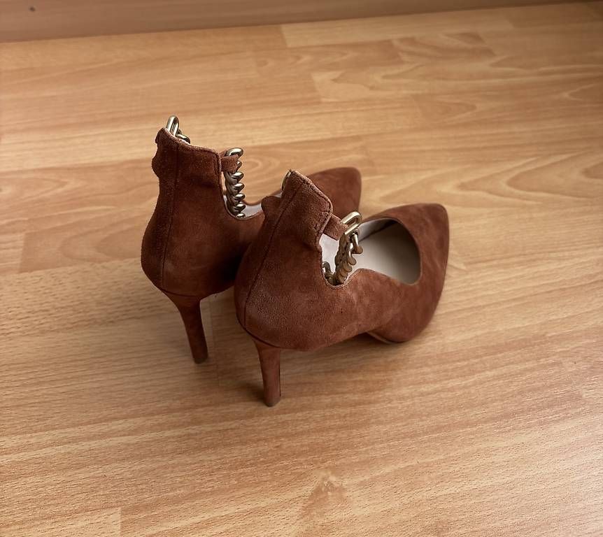 Scarpe da donna: Pumps der Marke Tamaris Gr 39 – Usato da Weinfelden venduto da Irishtinker 1