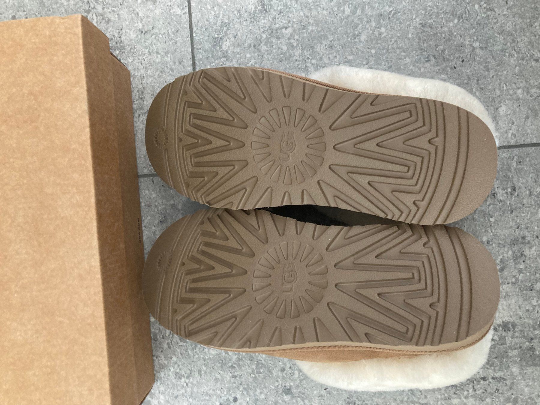 Ugg Damenschuhe: Ugg Tazette Chestnut Slipper 38 – Neu (gemäss Beschreibung) aus Allschwil von Raichu.74 3