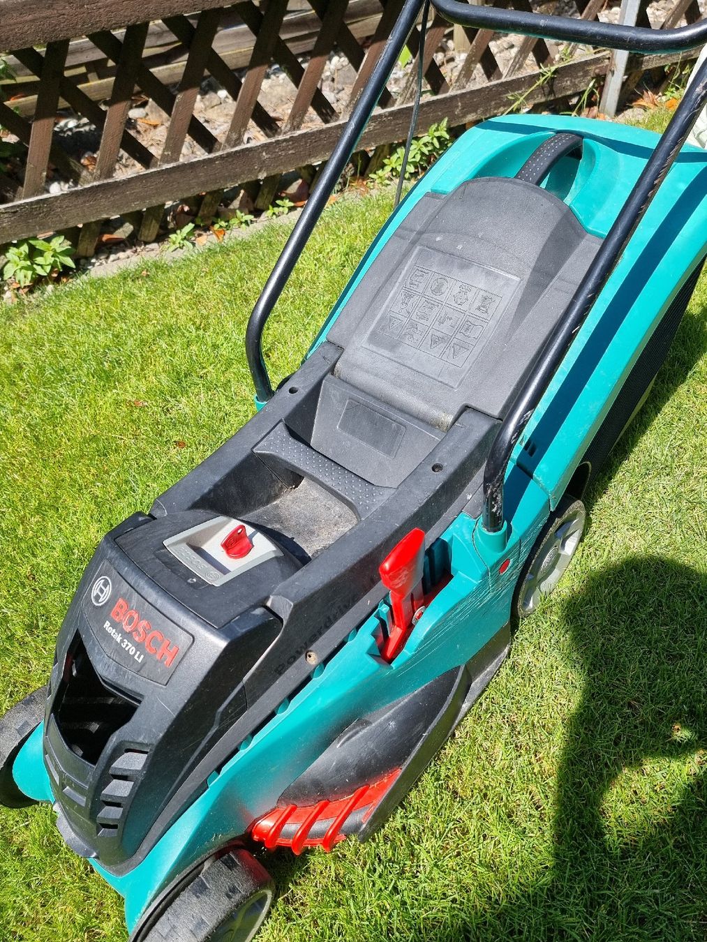 Bosch Tagliaerba: Bosch Rasenmäher Rotak 370 LI  – Usato da Balzers venduto da Homeandgarden 1