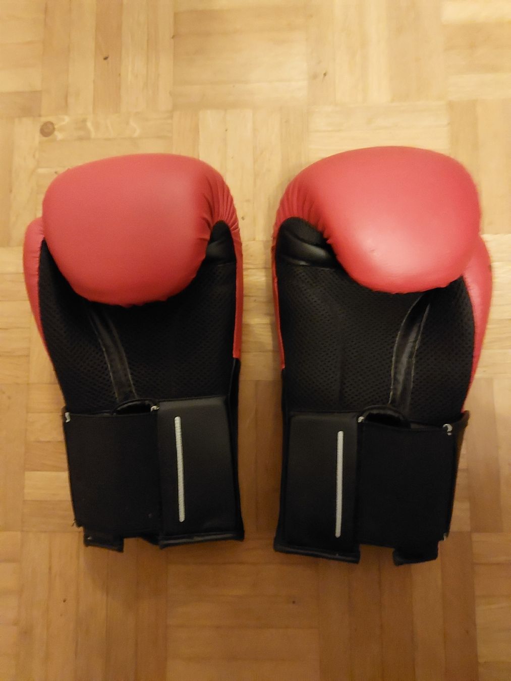 Decathlon Guanti & manicotti: Boxhandschuhe Outshock – Nuovo (secondo la descrizione) da Bern venduto da flo_c2qz 2