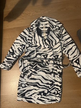 Trenchcoat animal print size 8Y 