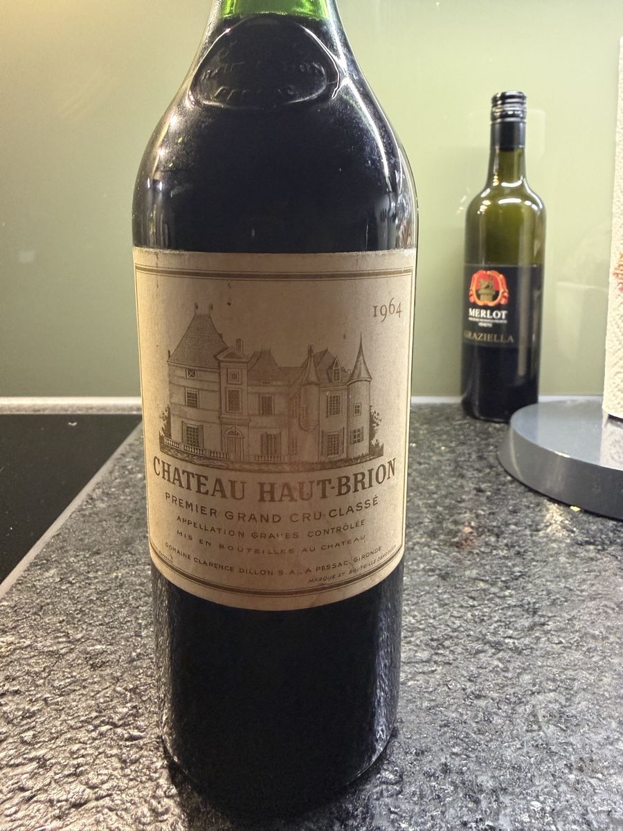 Haut-Brion Vino: Chateau Haut - Brion 1964 – Nuovo e nell'imballaggio originale da Uster venduto da Nataliie