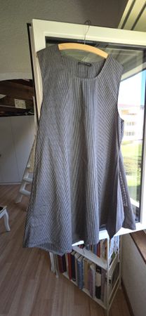Sommerliches Kleid von Niederberger, Grösse L, Top!