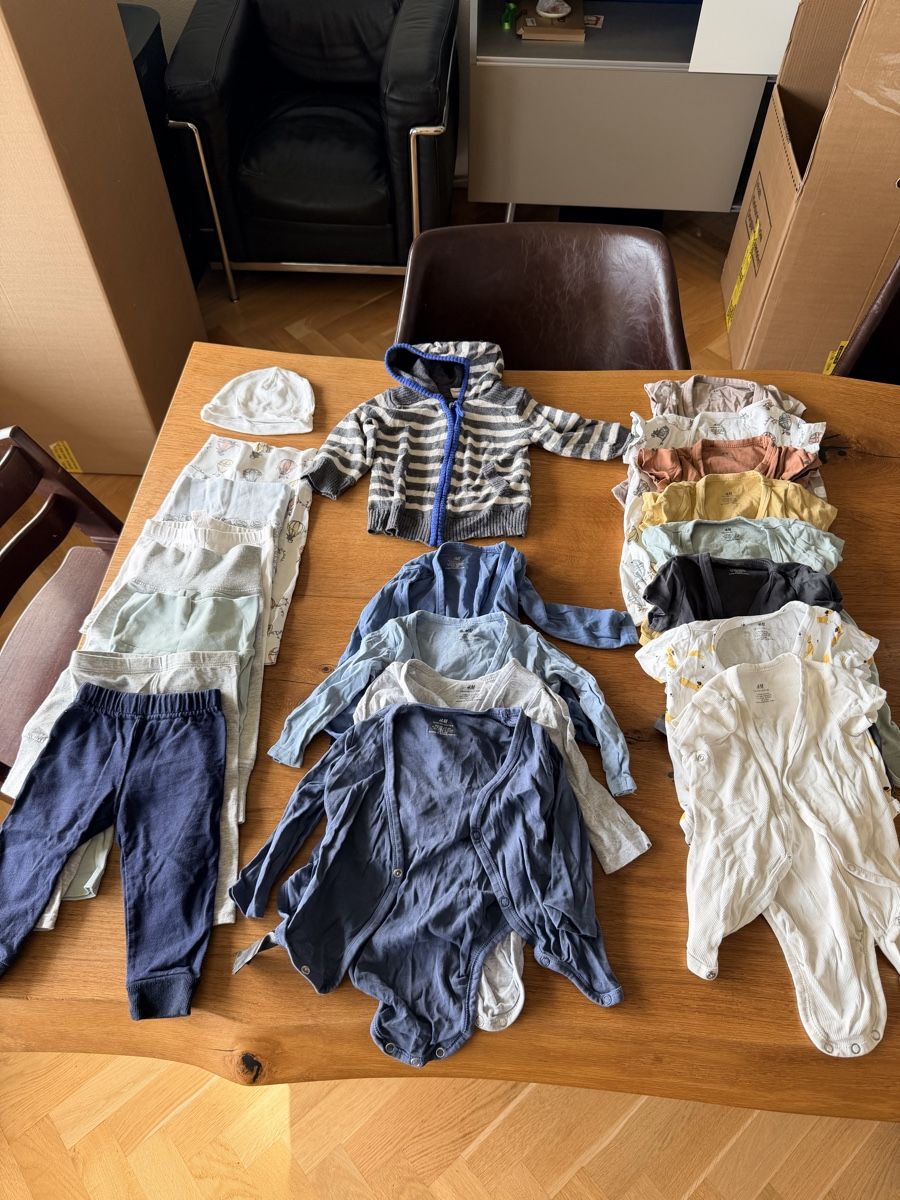 Lotti & Set di vestiti: Kleiderpaket Junge 4-6M – Usato da Männedorf venduto da ana_nln9