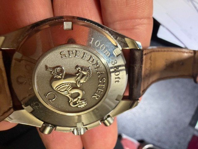 Omega Orologi: Omega Speedmaster Date Chronograph (Automatic Chronometer) – Usato da Veytaux venduto da hug_pm8p 1