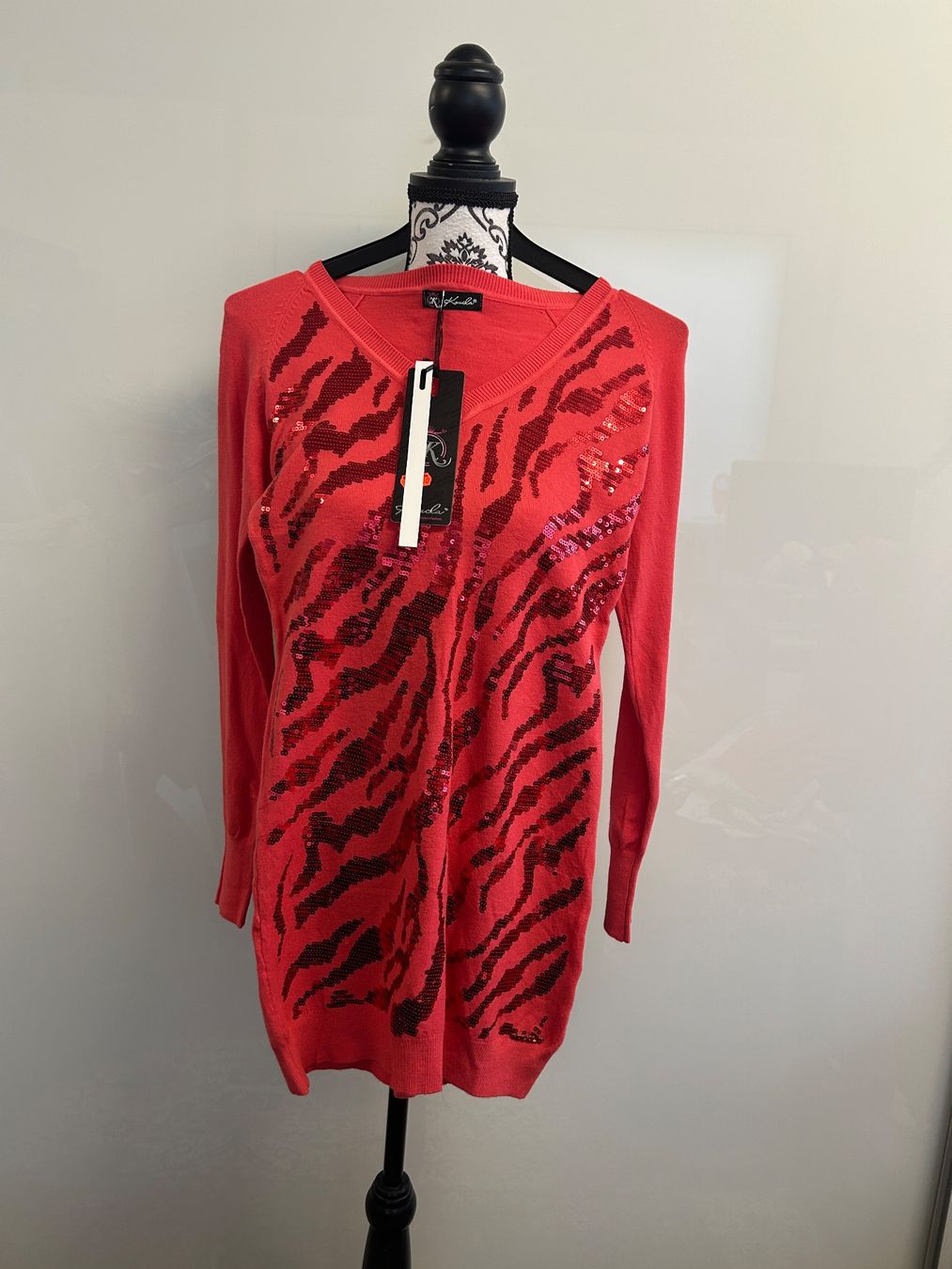 Maglioni & Felpe: Pullover Lang Pailletten rot One Size Neu – Nuovo e nell'imballaggio originale da Regensdorf venduto da Spyke55