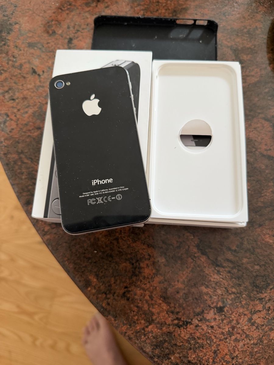 Apple Telefoni cellulari / Smartphones: Iphone 4 s – Usato da Schattdorf venduto da Kofi57 1