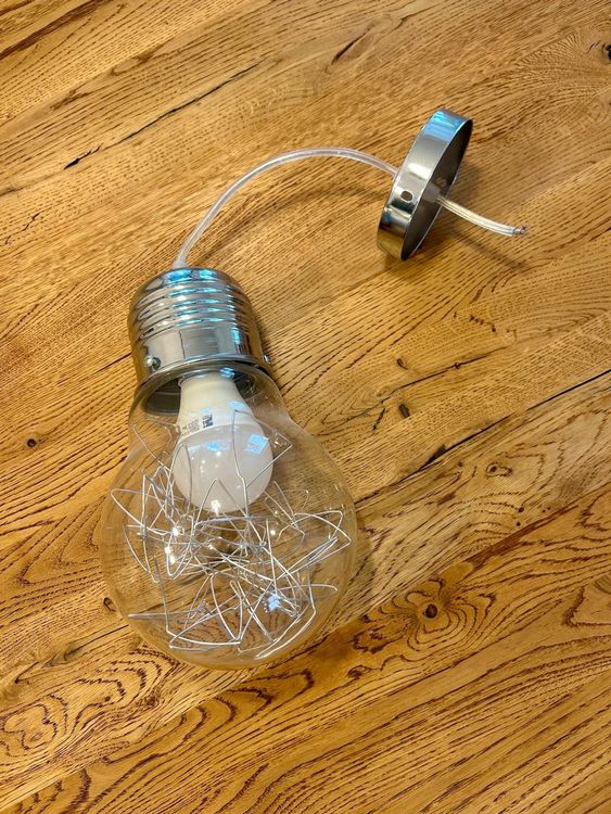 Lustres & lampes de plafonds: Design Hängelampe Glas Chrom Draht Modern Vintage Look – D'occasion à Balzers par ste_v6vc