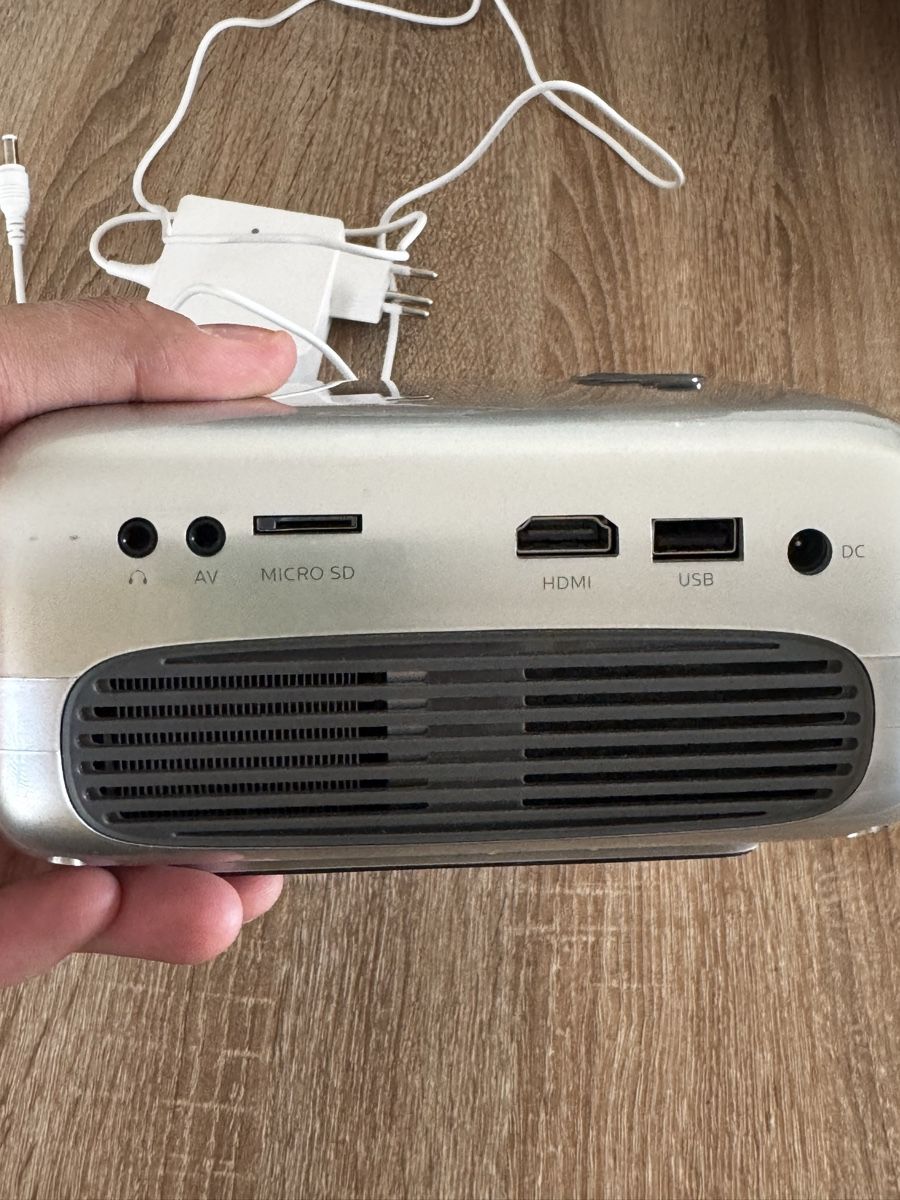 Philips Proiettori: Philips mini projecteur Neopix Easy – Usato da Vevey venduto da Eiden77 1