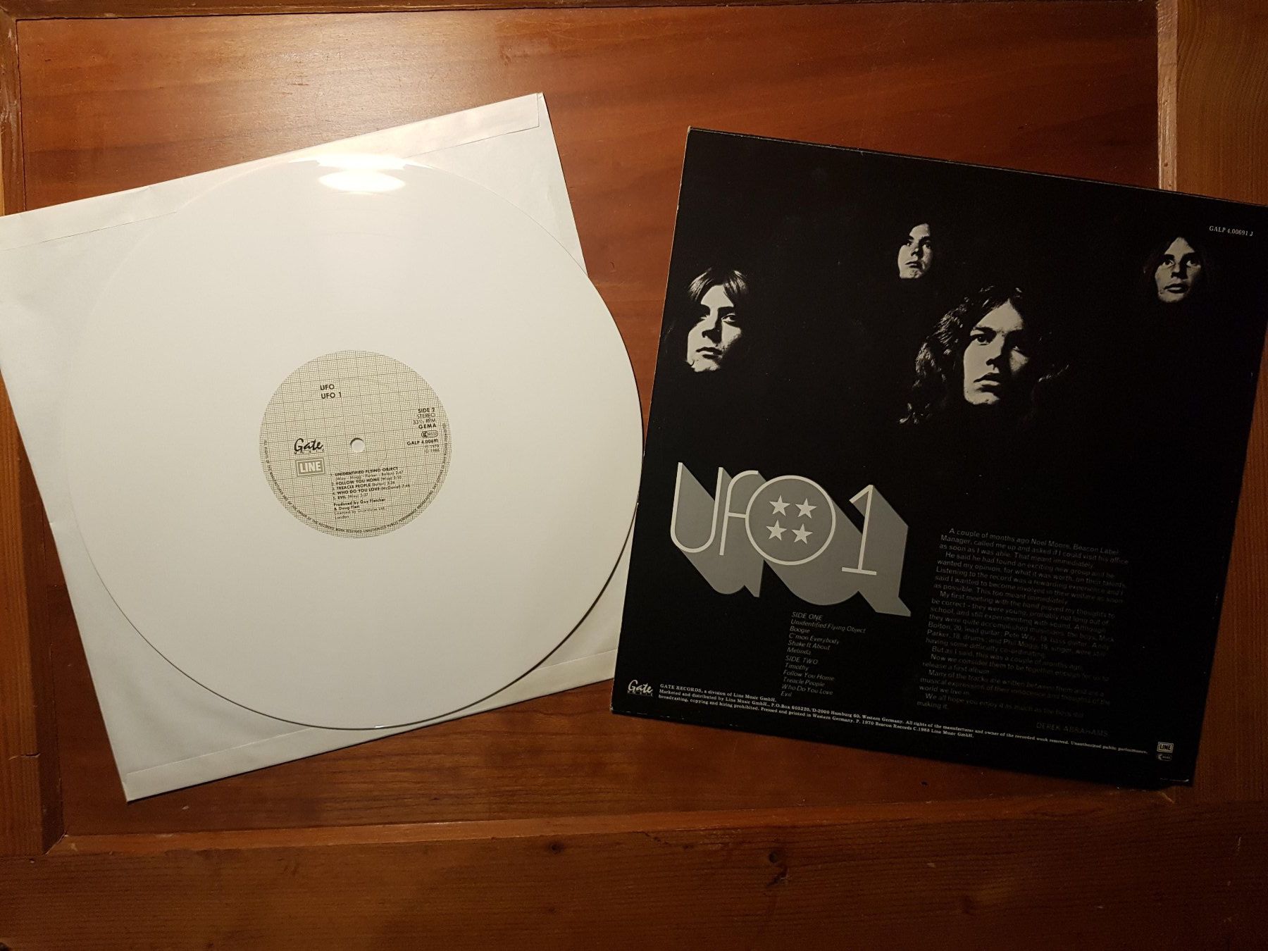 Dischi in vinile: UFO 1      LP       White Vinyl – Usato da Zezikon venduto da Upsetter 1