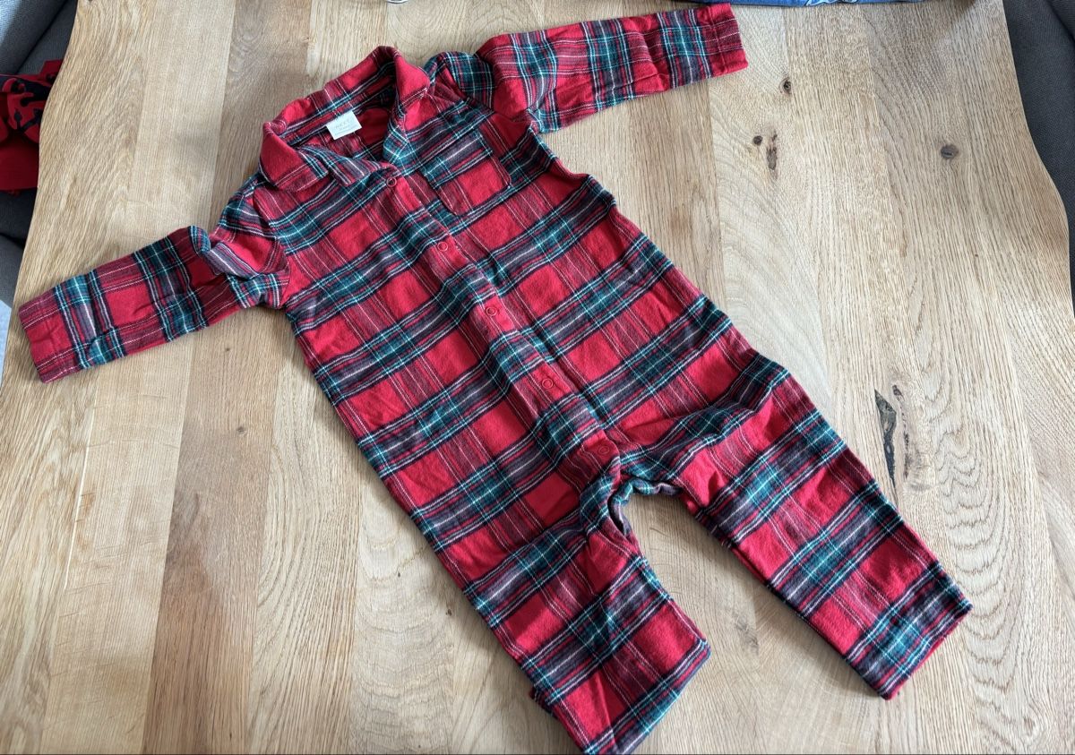 Lotti & Set di vestiti: 2 Pijamas, Grösse 86 – Usato da Schleinikon venduto da Jessica_Lutishi 1