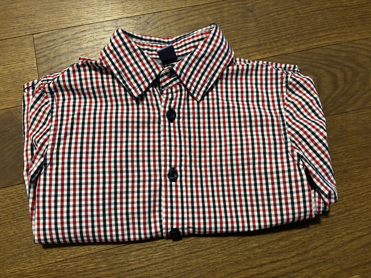 Chemises, T-shirts & Polos: Hemd langarm 104 – D'occasion à Buchrain par Ham2383