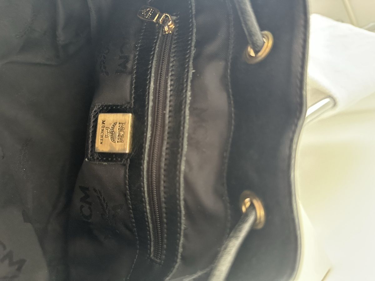 Mcm Sacs femmes: MCM Beuteltasche schwarz monogramm gebraucht – D'occasion à Walzenhausen par auw_sx8w 4