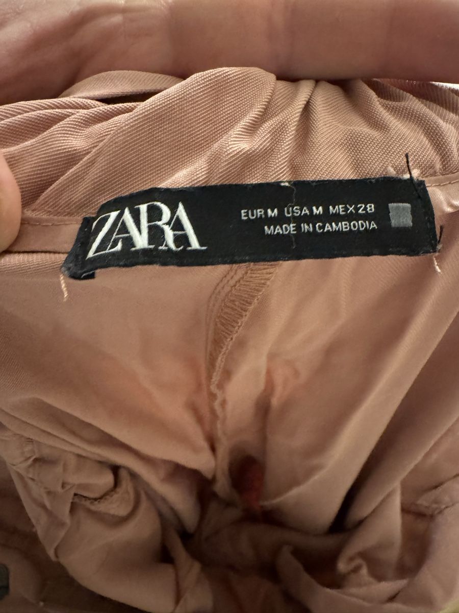 Zara Pantaloni: Zara Damen Hose – Usato da Bern venduto da akl_sy9s 2