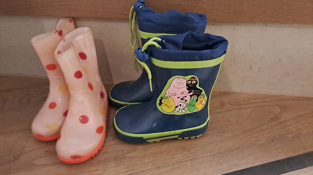 Scarpe per ragazzi: Gummistiefel grösse 21 – Usato da Neftenbach venduto da Ctruempi