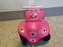 Sehr schöner Bobbycar!