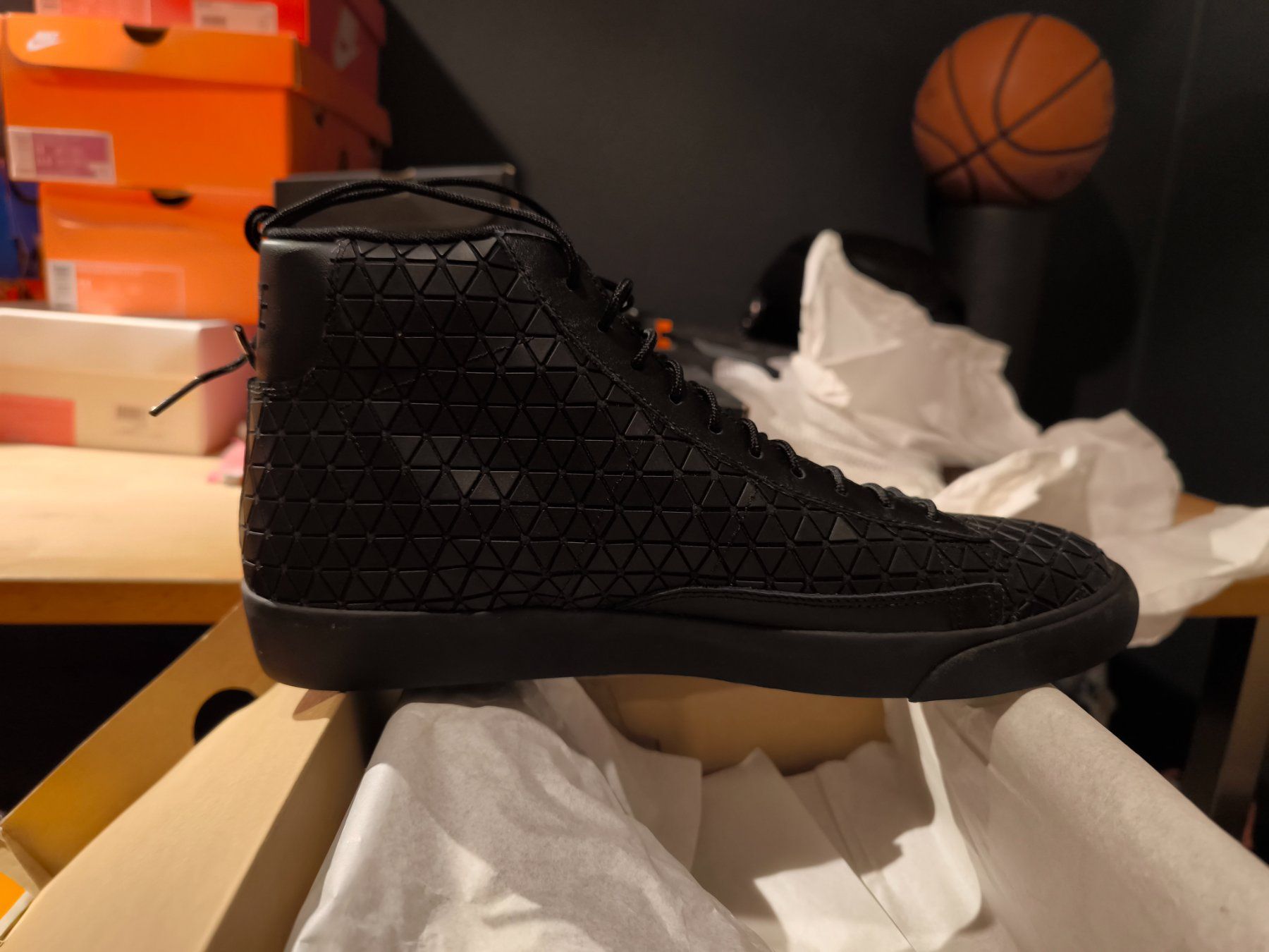 Nike Herrenschuhe: Nike Blazer Metric Black QS Size 45 – Neu und originalverpackt aus Zürich von l.to 2