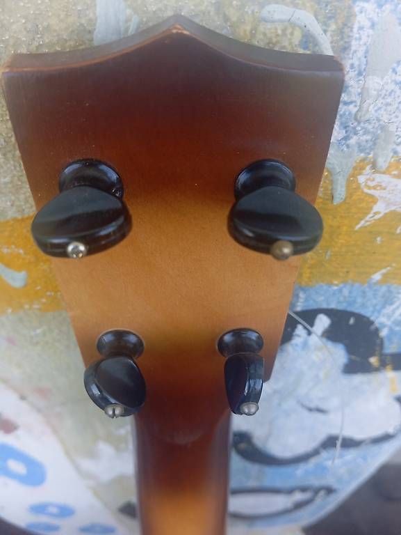 Musikinstrumente: Ukulele – Gebraucht aus Basel von Petergunn 3