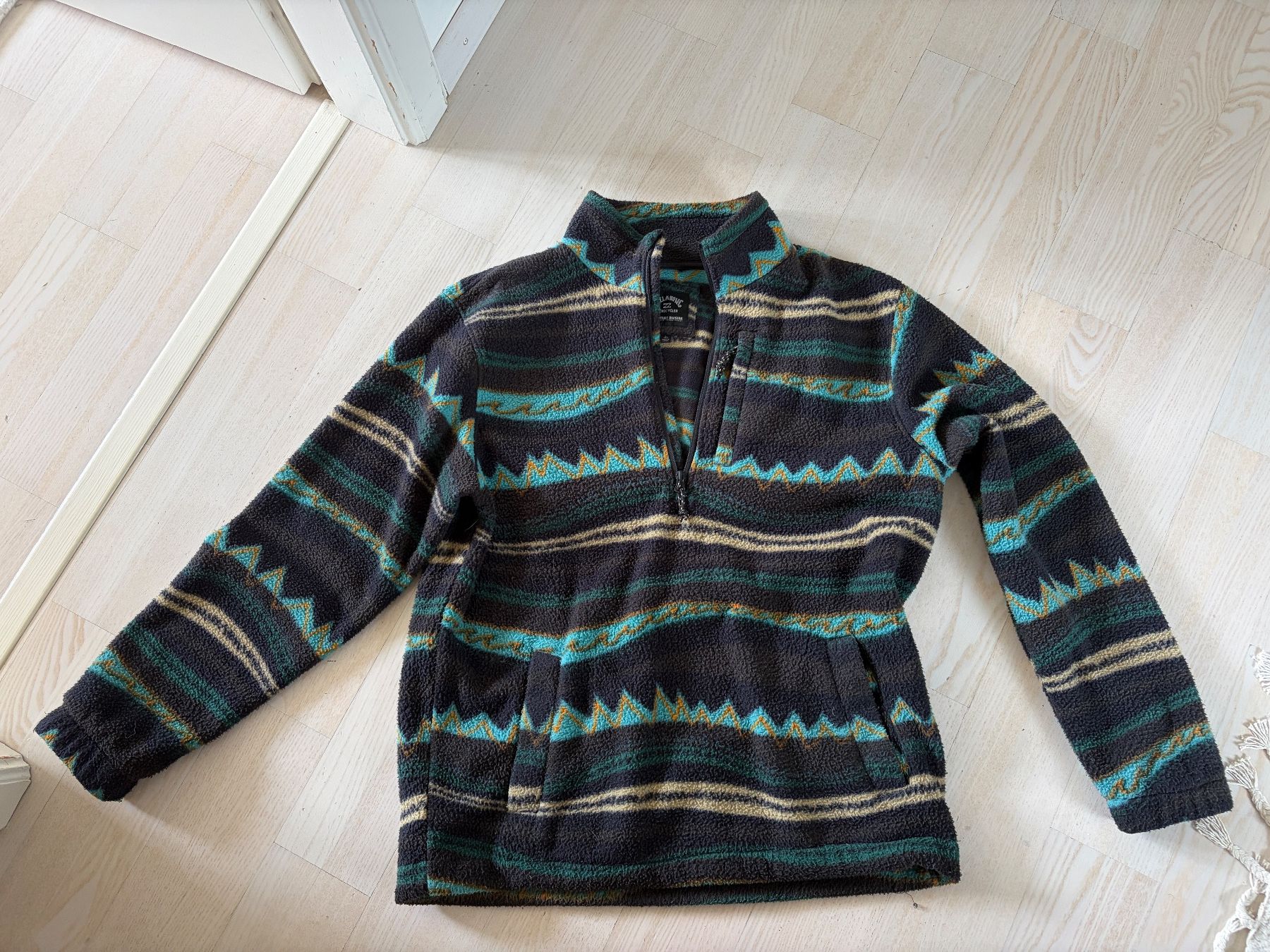 Billabong Pullover & Sweatshirts: Fleece de marque Billabong Taille L – Gebraucht aus Mont-sur-Lausanne von kai_fy28