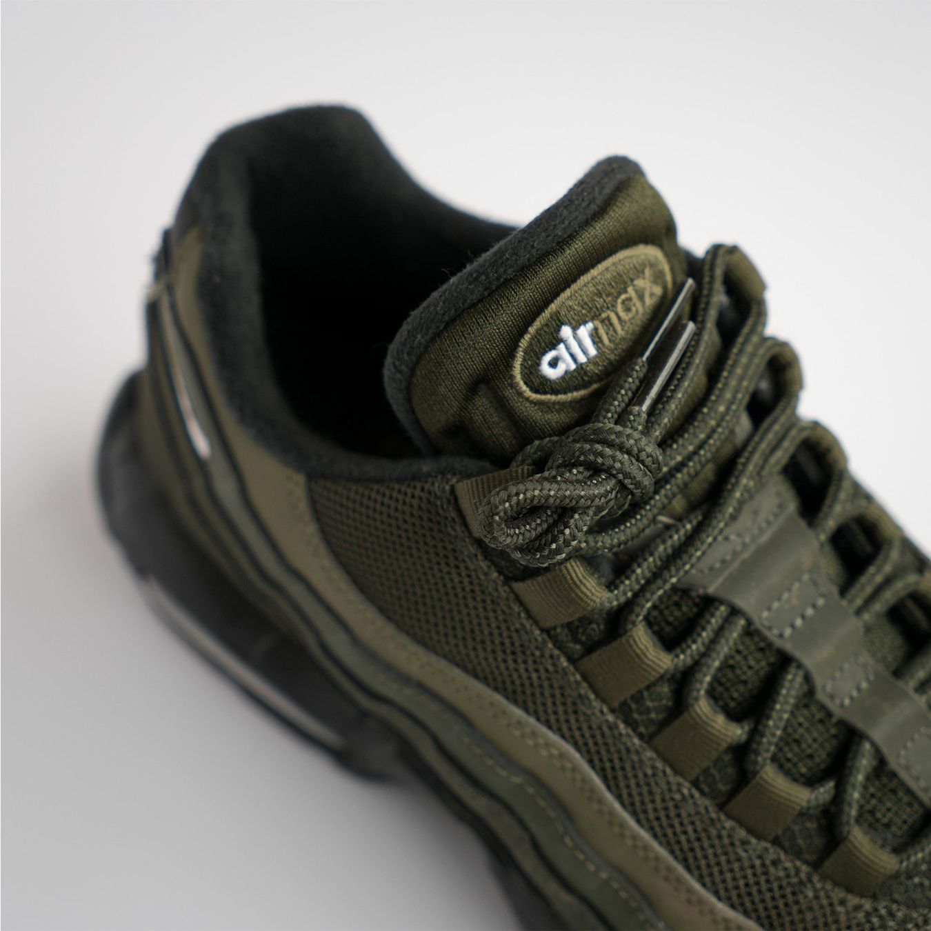 Nike Scarpe da uomo: Nike Air Max 95 Sequoia | 2024 Release – Usato da Zürich venduto da avenlim 2