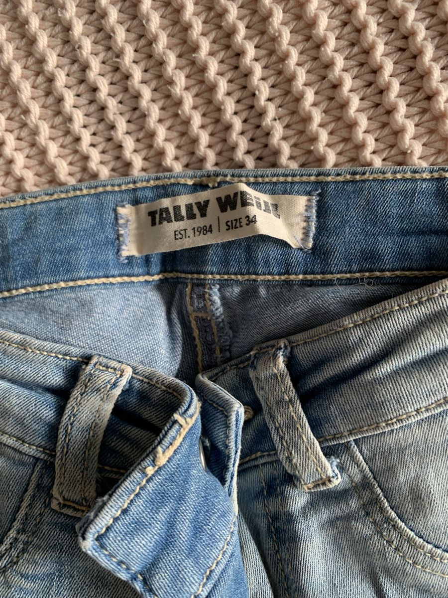 Tally Weijl Pantalons: Jeans skinny – D'occasion à Montreux par Izapeche811 1