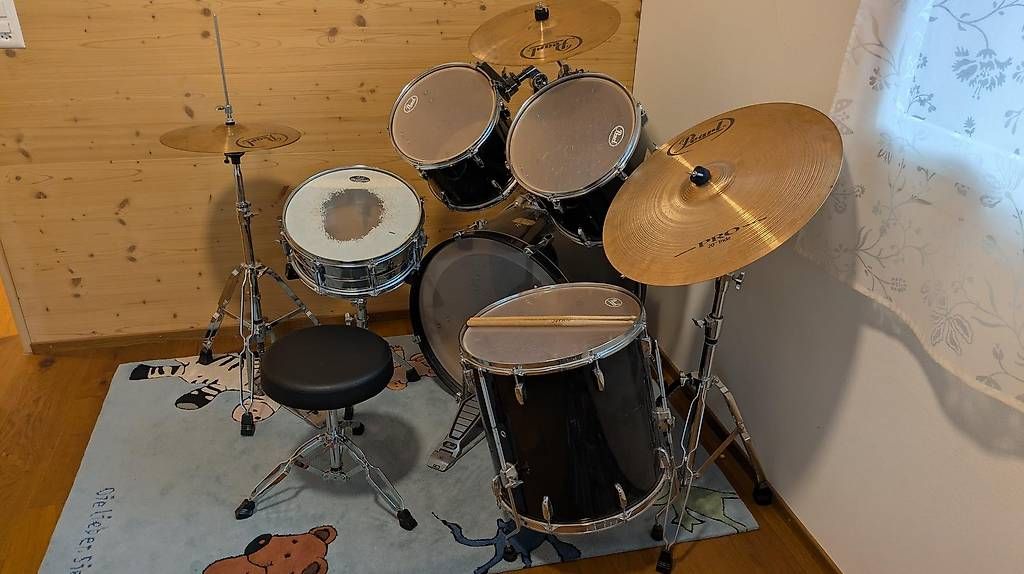 Strumenti musicali: Schlagzeug – Usato da Lungern venduto da Sonne0813 4