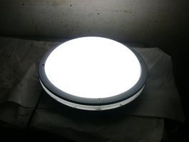 Runde Deckenleuchte  mit Leuchtmittel gebraucht 38cm Durchm.